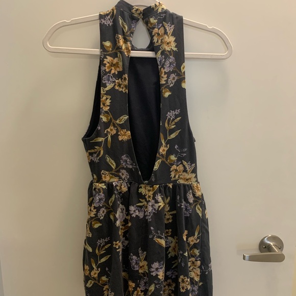 Urban Outfitters Kimchi Blue Floral Romper - Small - Picture 2 of 3